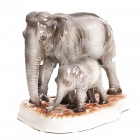 Rodzina słoni, porcelana dekoracyjna. Ręcznie malowana.
